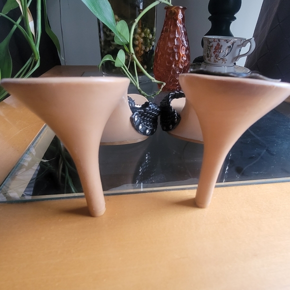 bebe Vintage Y2K Woven Heel Sandals - Picture 6 of 10